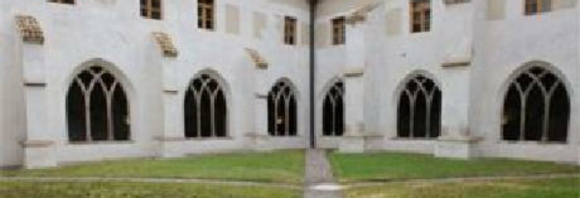 Convento Dei Domenicani E Chiostro