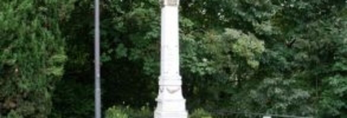 Il Monumento Ai Caduti